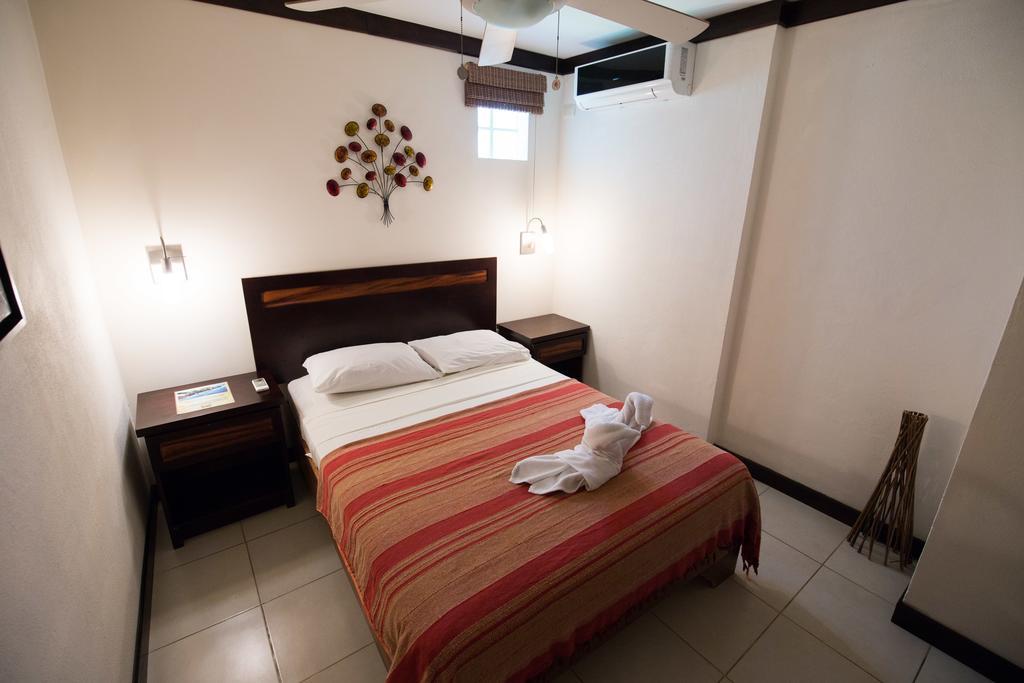 Tuanis Aparthotel Jacó Exteriör bild